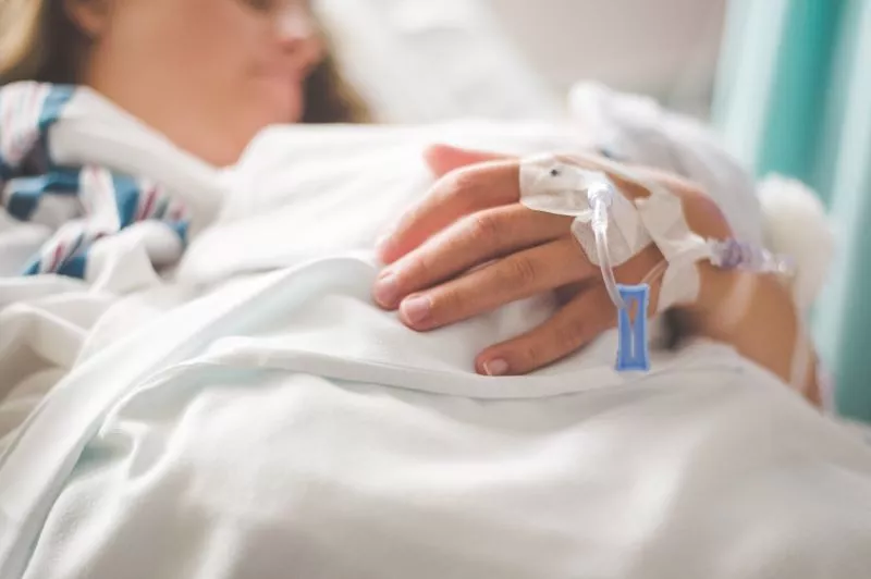 Navigating a Hospital Stay Without Insurance: Cost & Tips For Reducing Expenses